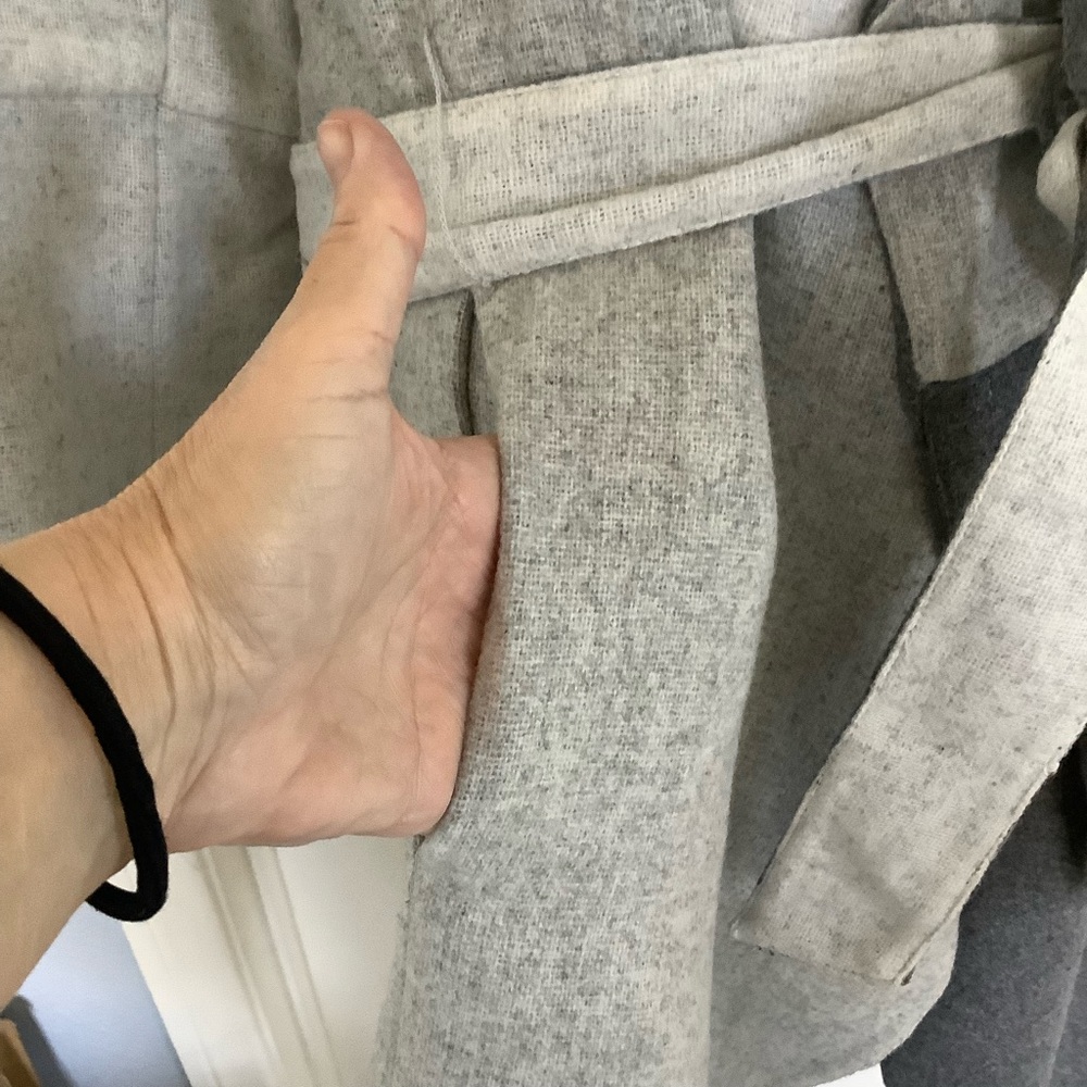 $179 Alfani Women's Gray Colorblocked Wing Collar Belted Waist Jacket Size L/XL - Picture 4 of 9